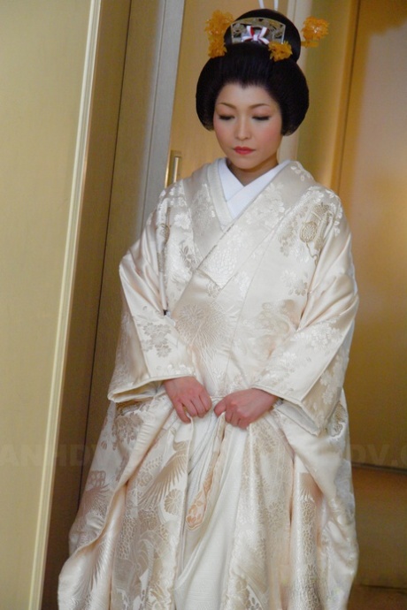 shaved japanese mom