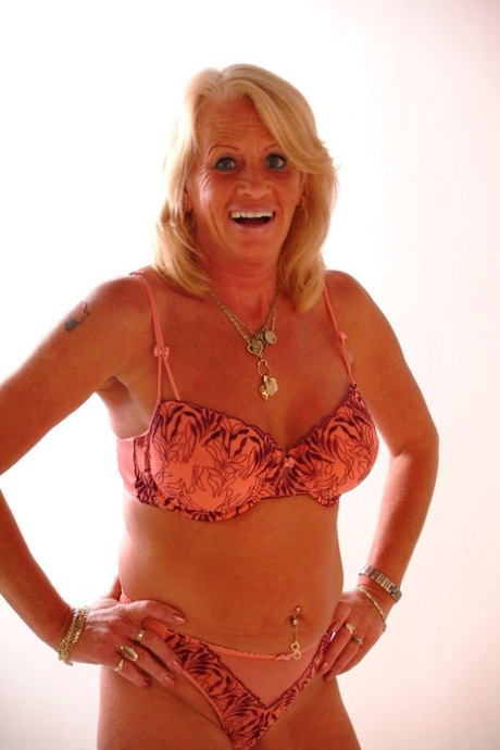 milf frogs xxx image #16